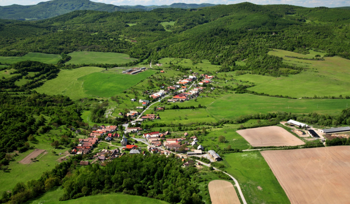 Letecké foto obce. Jar 2014
