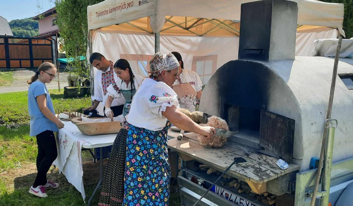 Stavanie mája  a podujatie Kravky na pašu s Farma Krnišov